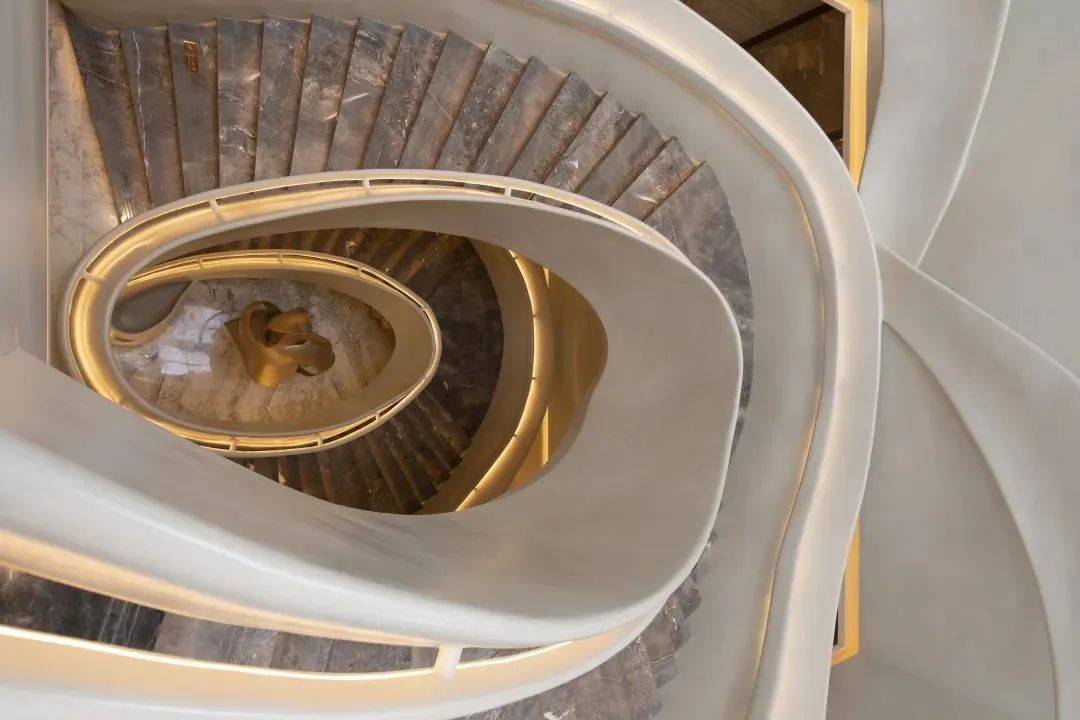 云南玉溪铂尔曼酒店旋转楼梯 云南玉溪铂尔曼酒店旋转楼梯