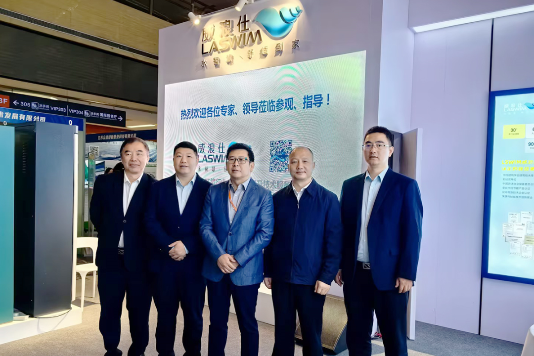 专家、领导莅临参观,指导合影 专家、领导莅临参观,指导合影